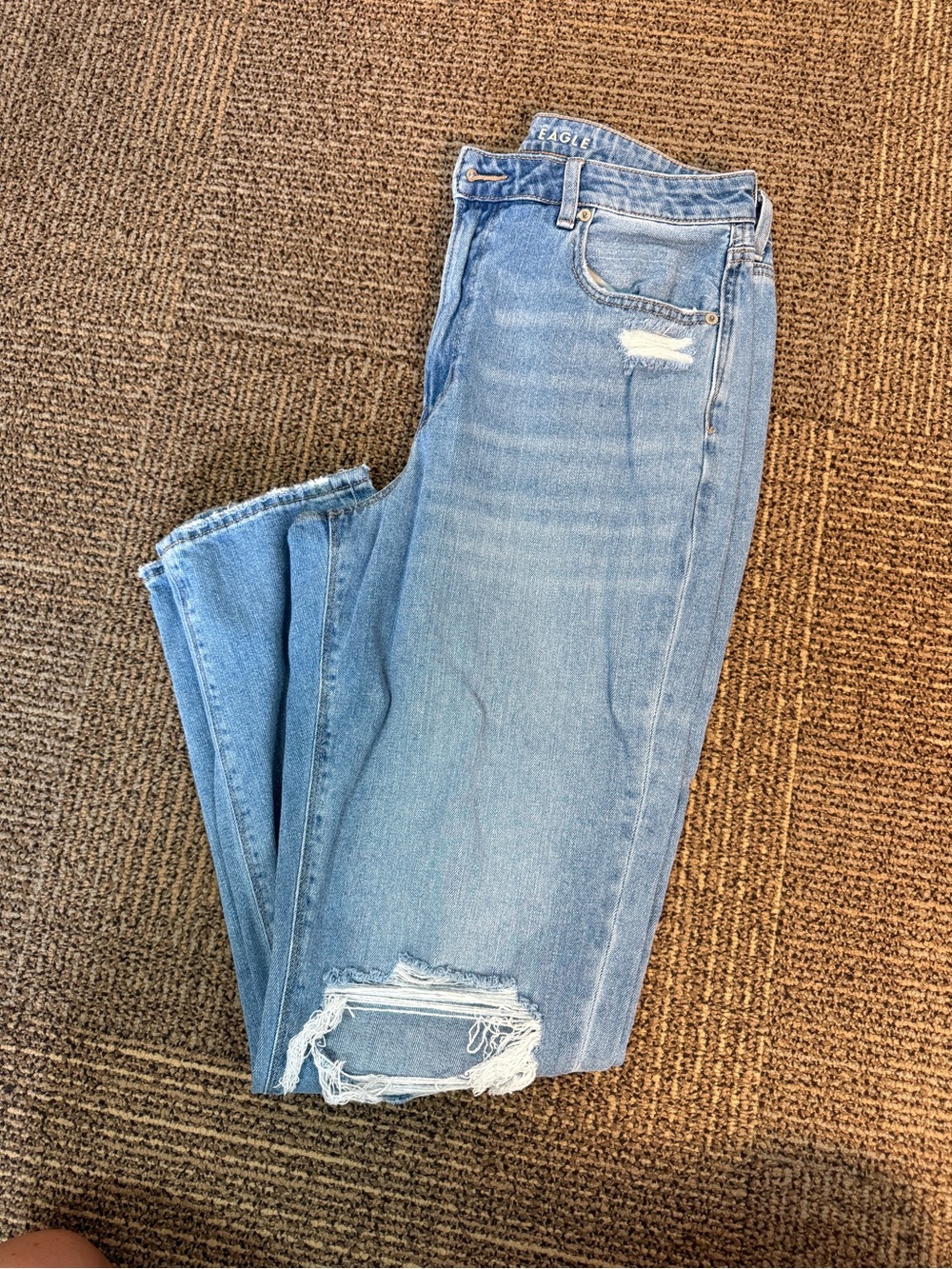 American Eagle Outfitters mom distressed jeans 12 Xlong